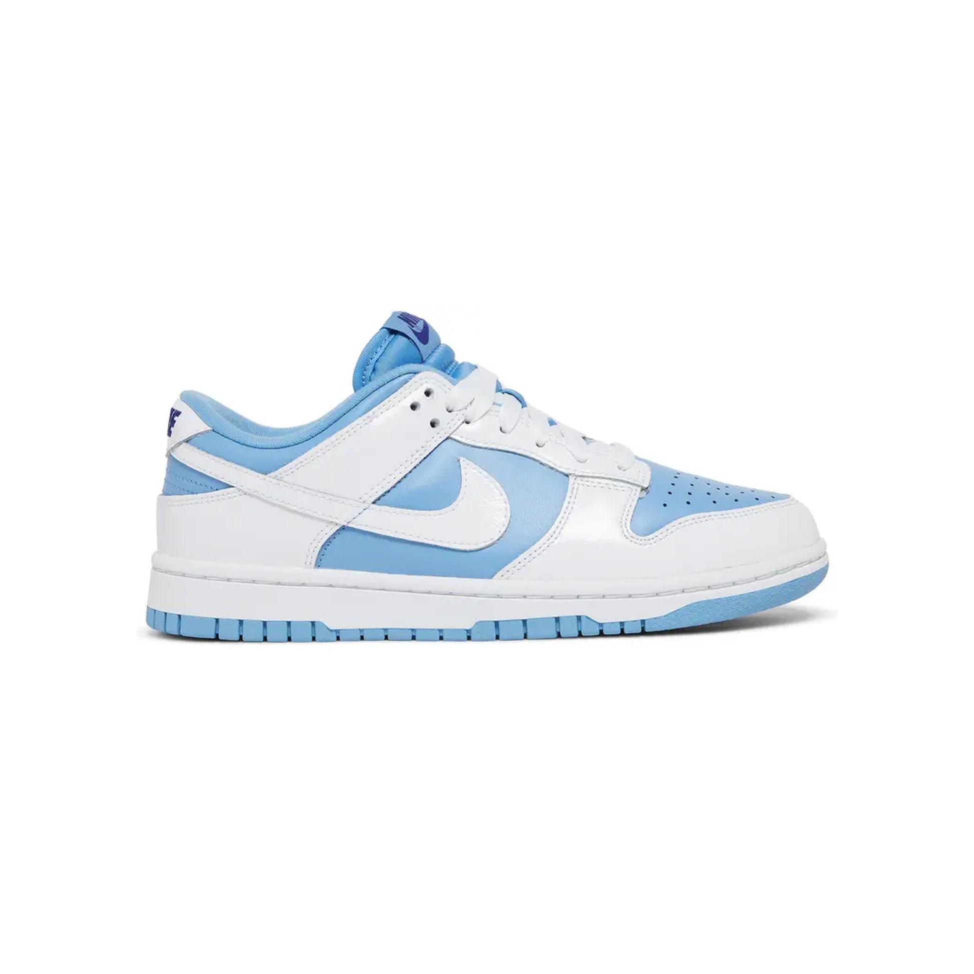 Nike Dunk Low Reverse UNC women view 1