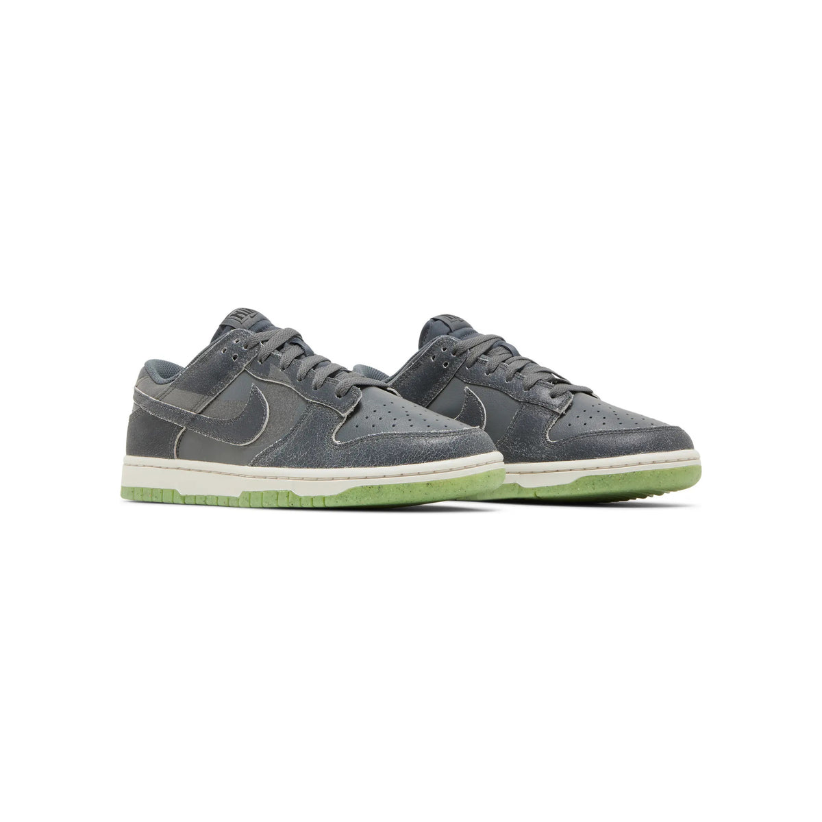 Nike Dunk Low PRM Halloween 2022 men view 3