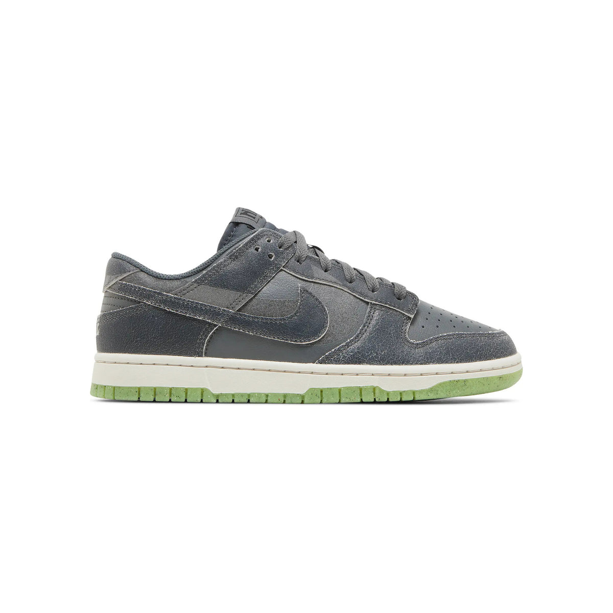 Nike Dunk Low PRM Halloween 2022 men view 1