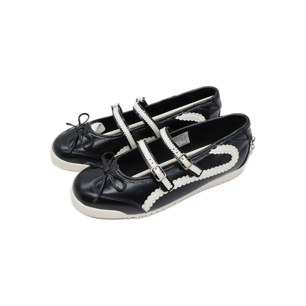 SneakSurf Mary Jane in Black White/Cream, inner side view with heart charm